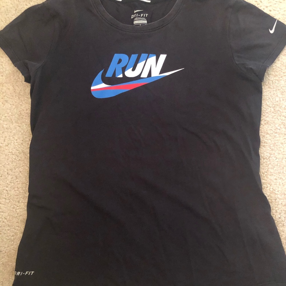 Nike Dri fit sz small